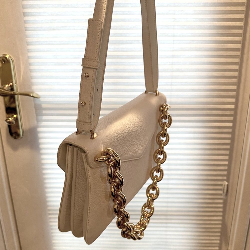 Bottega Veneta The Mount Small Leather Shoulder Bag